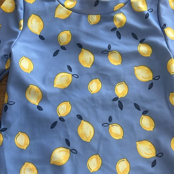 Carter’s girls rashguard 2pc swim set - Picture 2 of 4